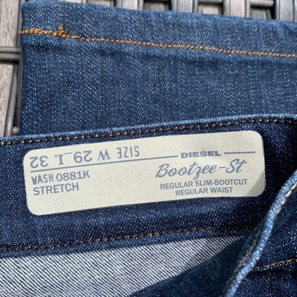Diesel Bootzee-St Regular Slim-Bootcut Regular Waist Stretch Jeans - Picture 11 of 16